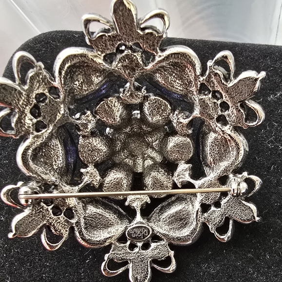 Joan Rivers collection Brooch - Picture 3 of 3